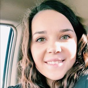 Meet your Posher, Carly